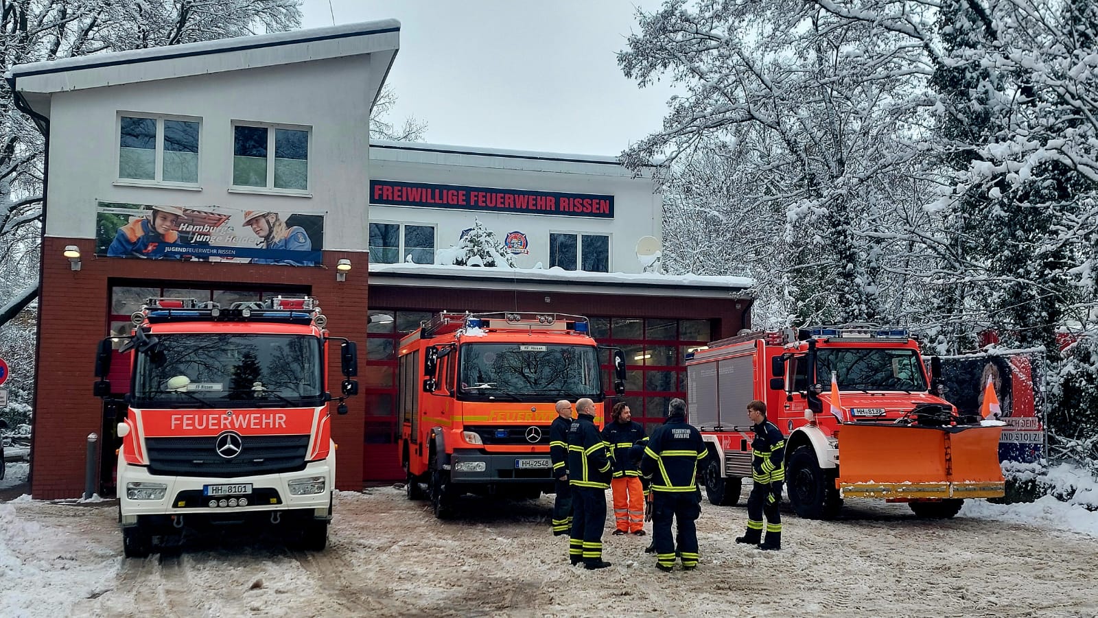Freiwillige Feuerwehr Rissen, Fuhrpark vor dem Gerätehaus